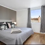 Appartement Spacious 3br In Peaceful Tranby, ,host Shared *