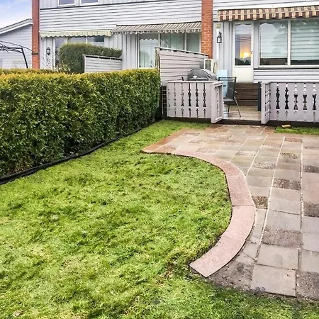 Appartement Spacious 3br In Peaceful Tranby, ,host Shared