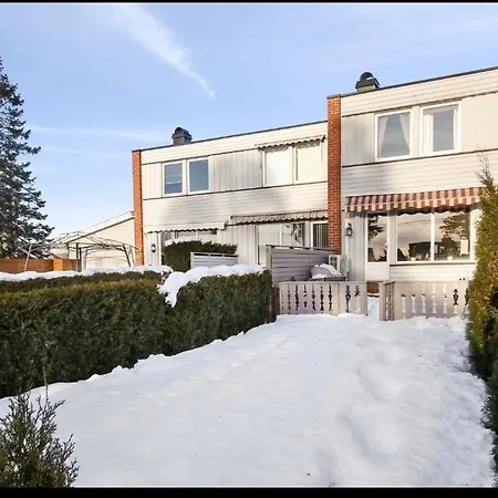 Spacious 3br In Peaceful Tranby, ,host Shared Lier (Buskerud)