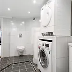 Apartamento Spacious 3br In Peaceful Tranby, ,host Shared *